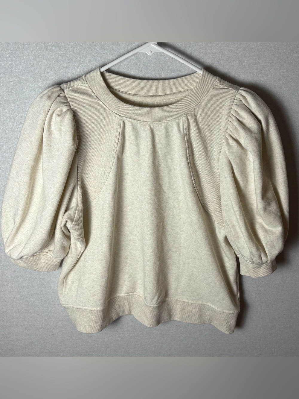 Anthropologie Maeve Puff-Sleeve Sweatshirt Tee beige Large